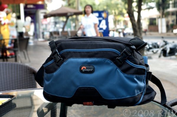 Сумка для камеры Lowepro Inverse 200 AW