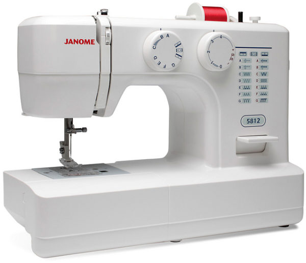 Швейная машина, оверлок Janome 5812