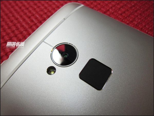 Мобильный телефон HTC One Max