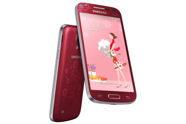 Мобильный телефон Samsung Galaxy S4 mini