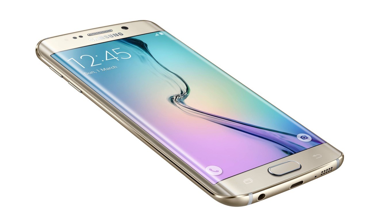 Мобильный телефон Samsung Galaxy S6 Edge 32GB. Цена 10581 ₽. Доставка по  России