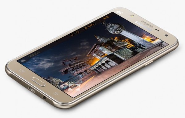 Мобильный телефон Samsung Galaxy J7
