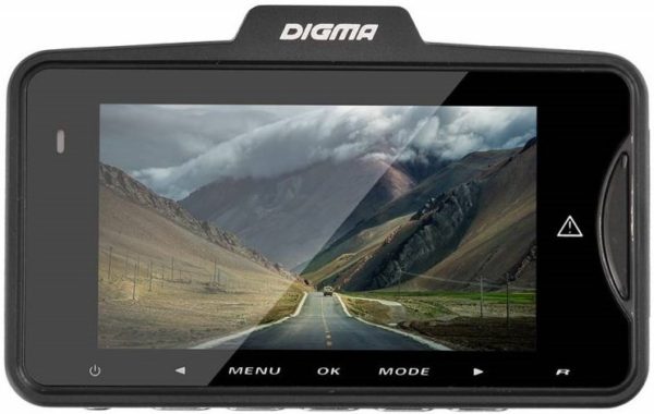 Видеорегистратор Digma FreeDrive 300