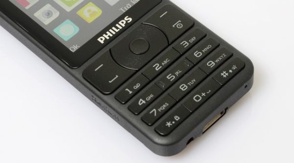 Мобильный телефон Philips E181