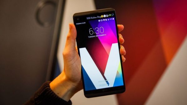 Мобильный телефон LG V20 32GB