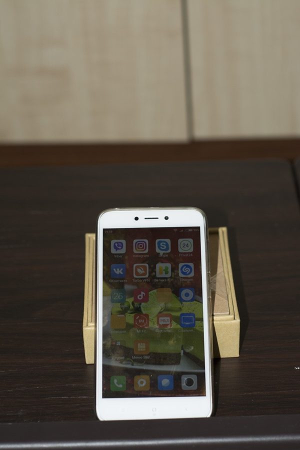 Мобильный телефон Xiaomi Redmi 4x 32GB